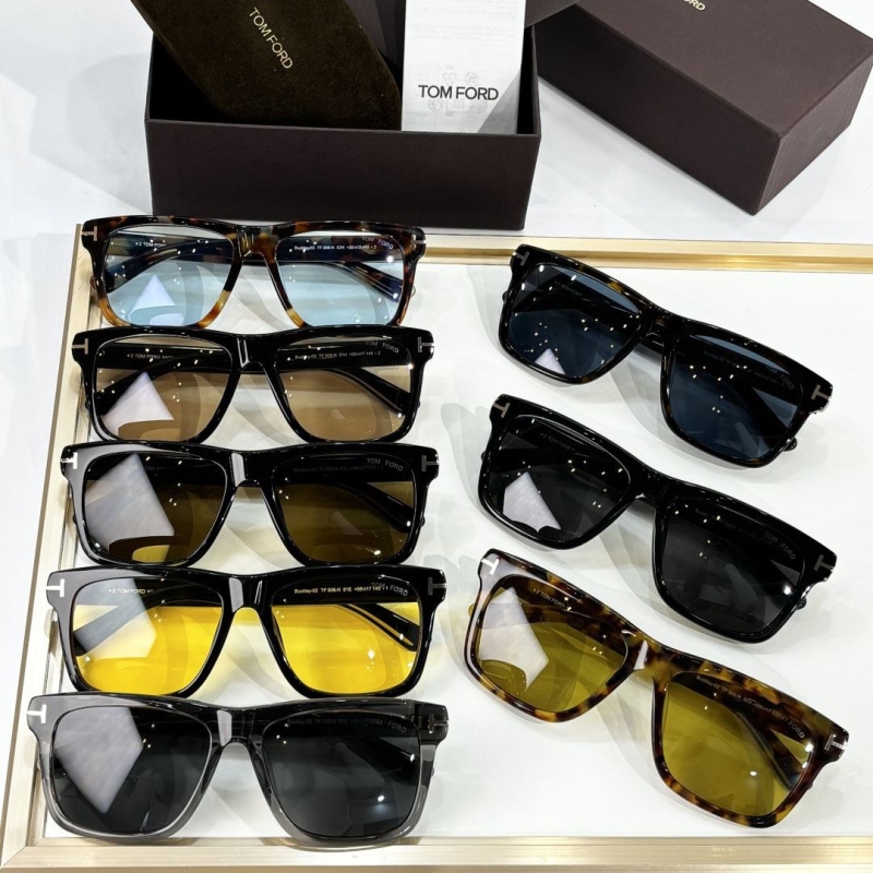 TOM FORD